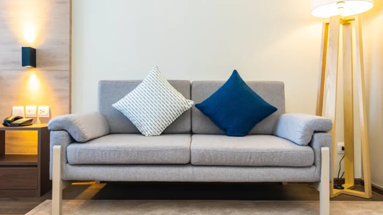 exemplo de sofás minimalistas baratos