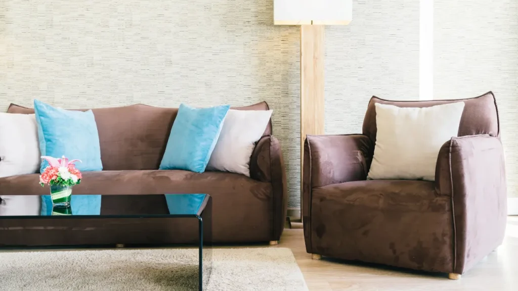 Imagem com sofás