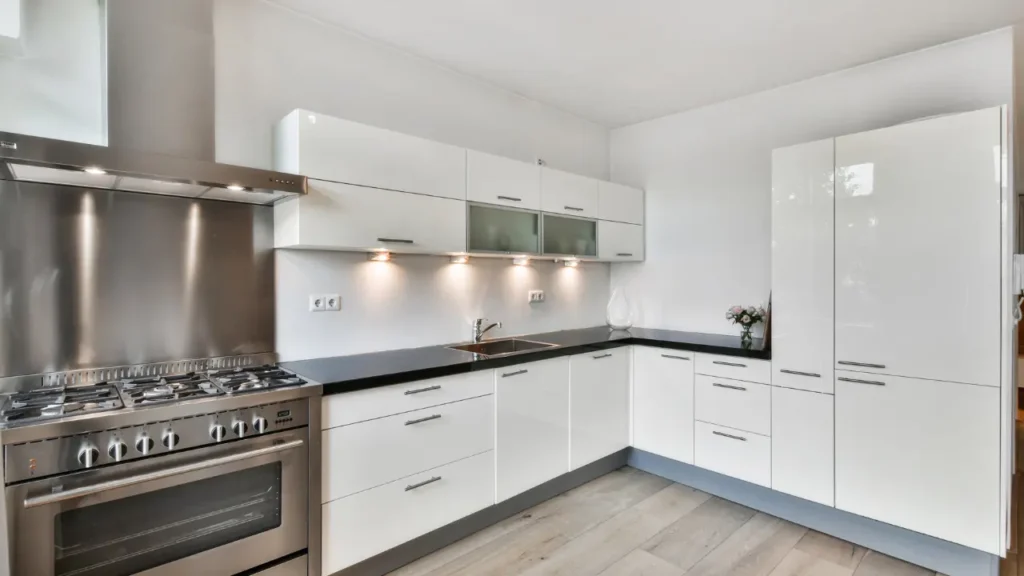 Imagem com móveis planejados para cozinha